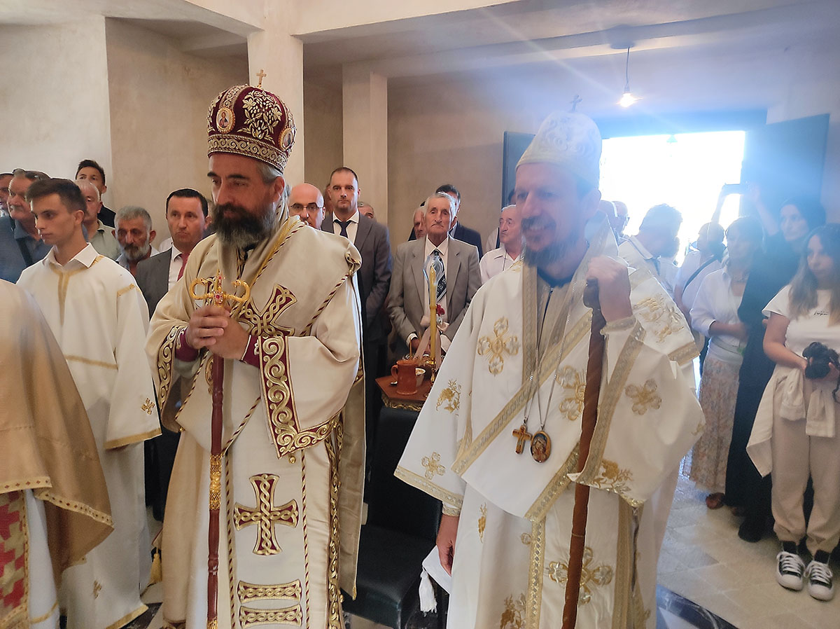 Прослављена храмовна слава цркве Светог свештеномученика Атиногена на Вучјем долу