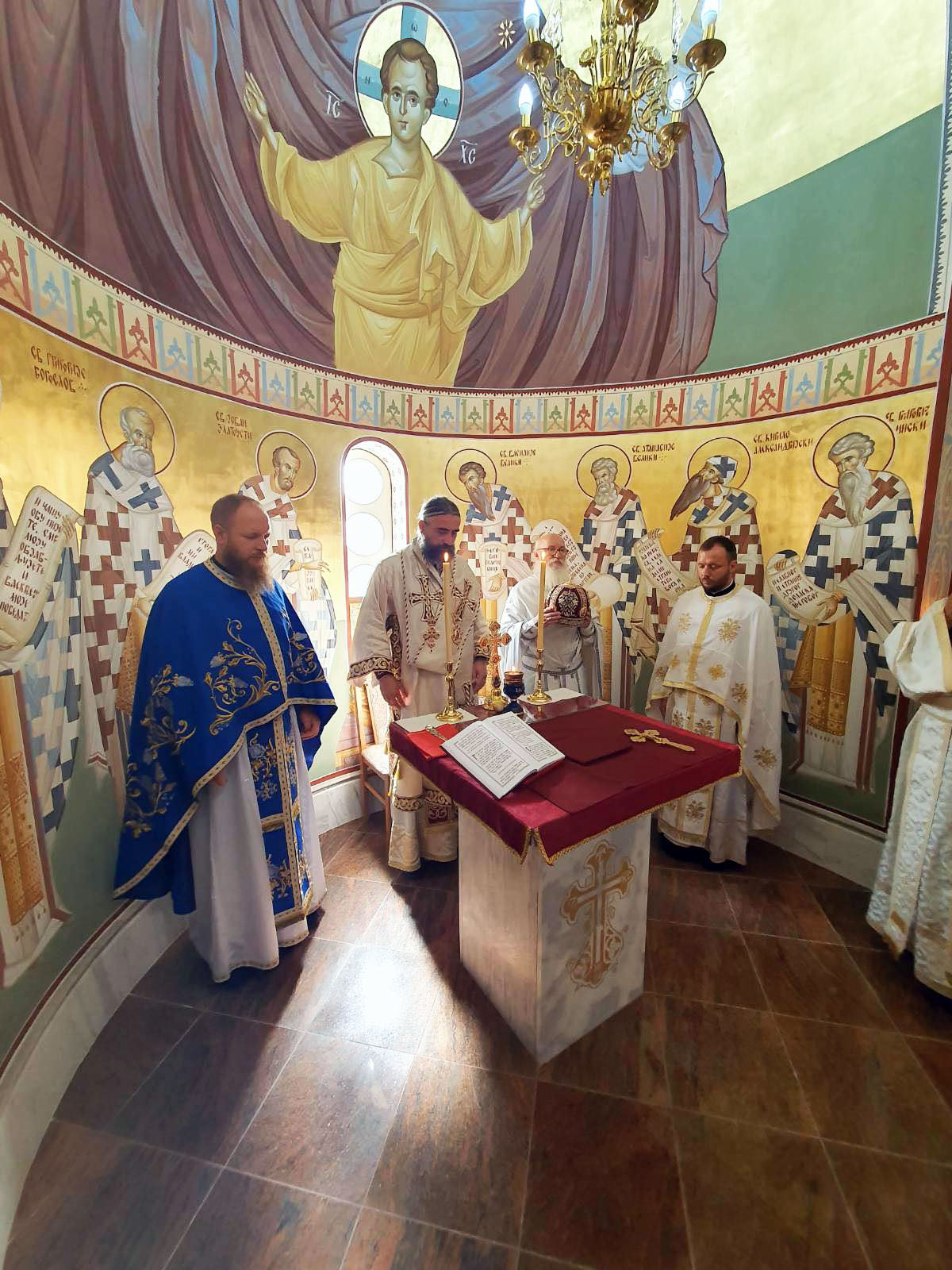 Епископ Методије служио Литургију поводом приславе храма Светог Саве у Дапсићу