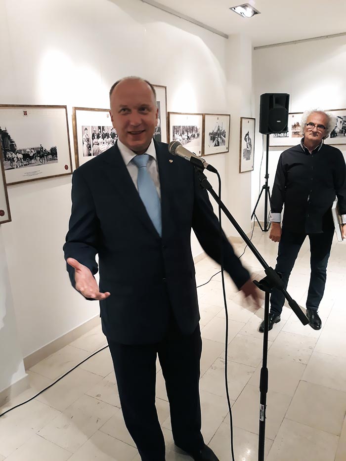 Изложба „Свети царствени мученици“ у Беранама