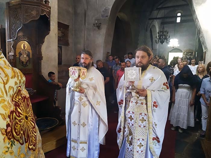Епископ Јоаникије служио Литургију у манастиру Ђурђеви Ступови