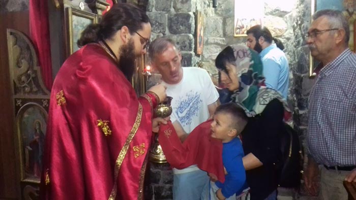 Литургија у цркви Светих Апостола Петра и Павла