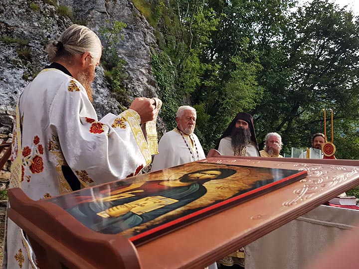 Свети великомученик Пантелејмон молитвено прослављен у Самограду 