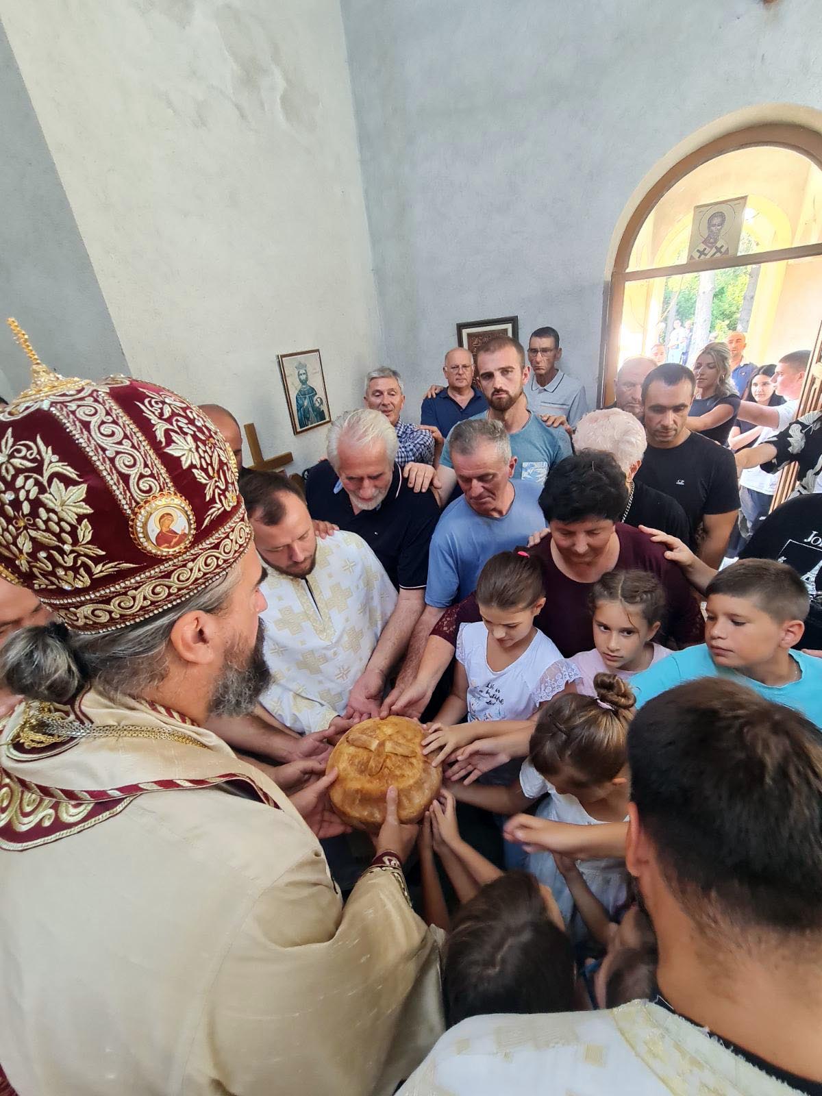 Епископ Методије богослужио у Војном Селу код Плава