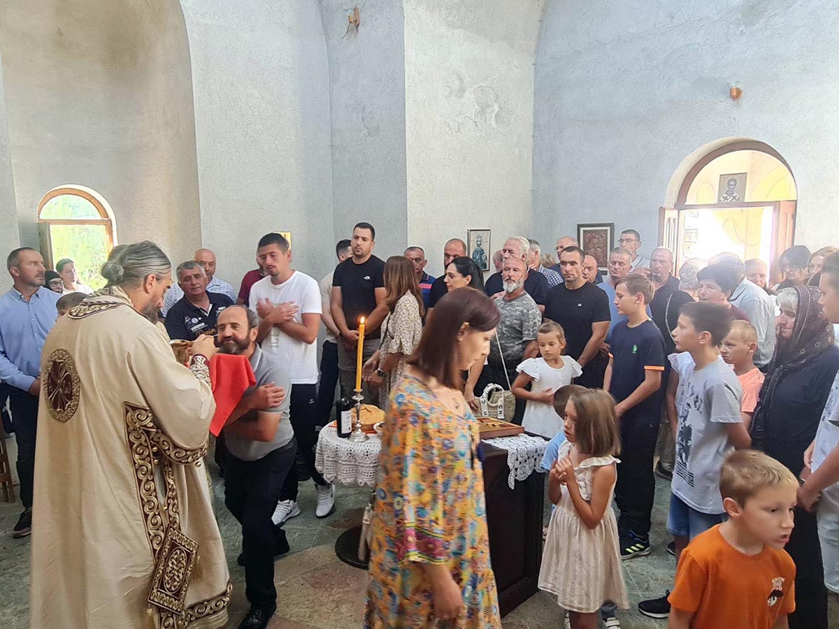 Епископ Методије богослужио у Војном Селу код Плава