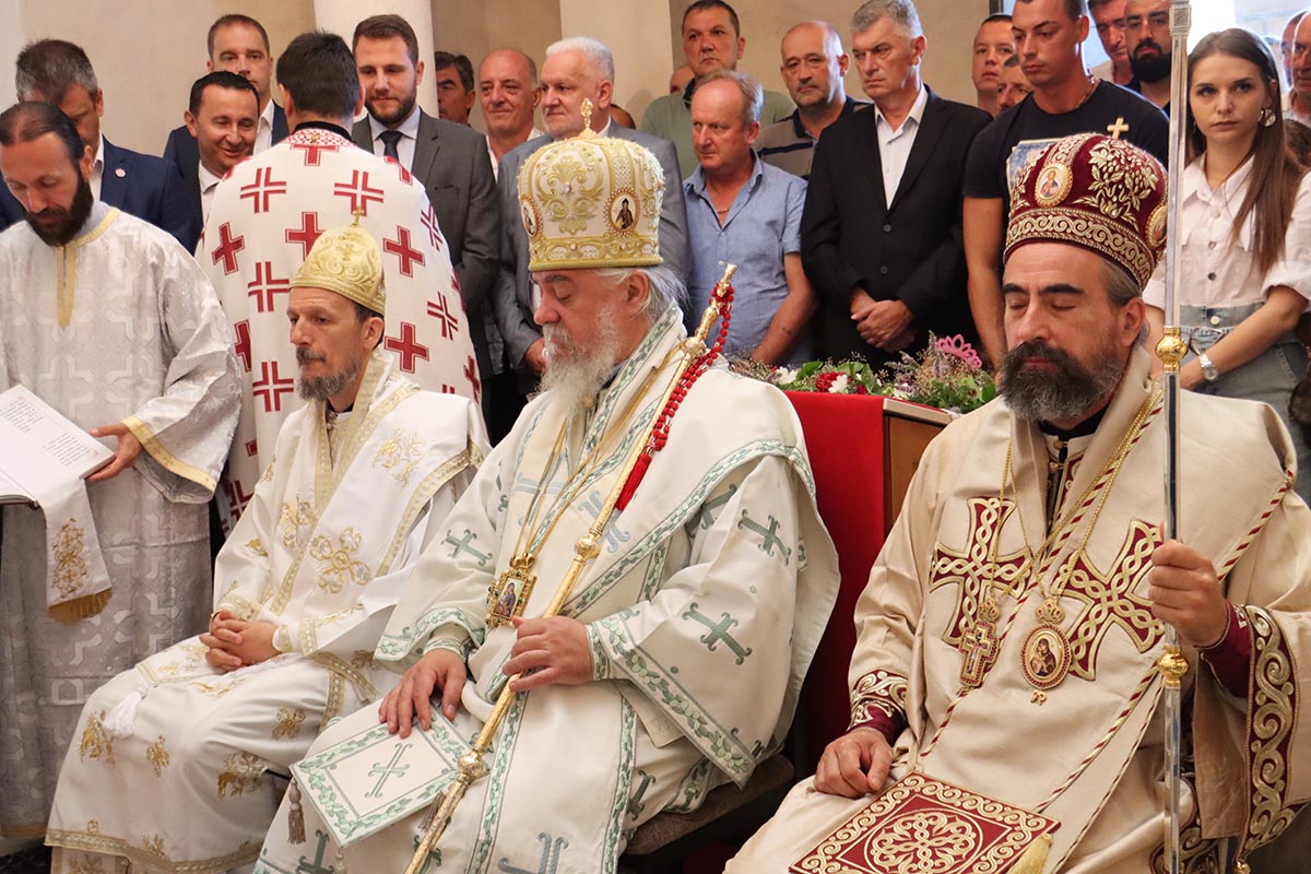 Архијерејска литургија на Вучјем Долу