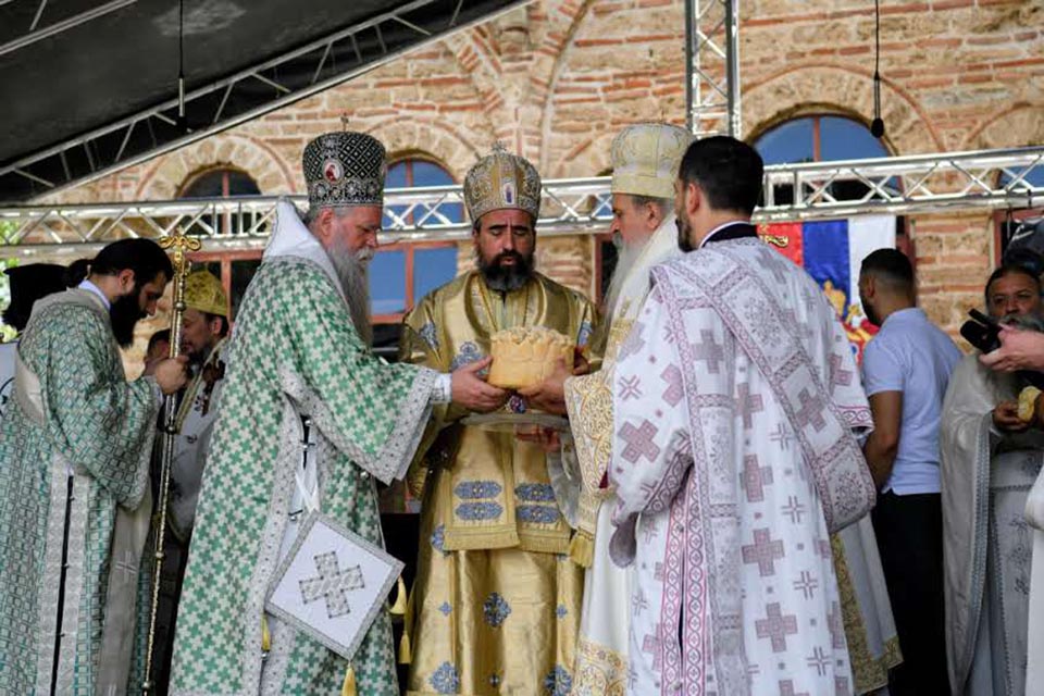 Свечана прослава Видовдана у манастиру Грачаница