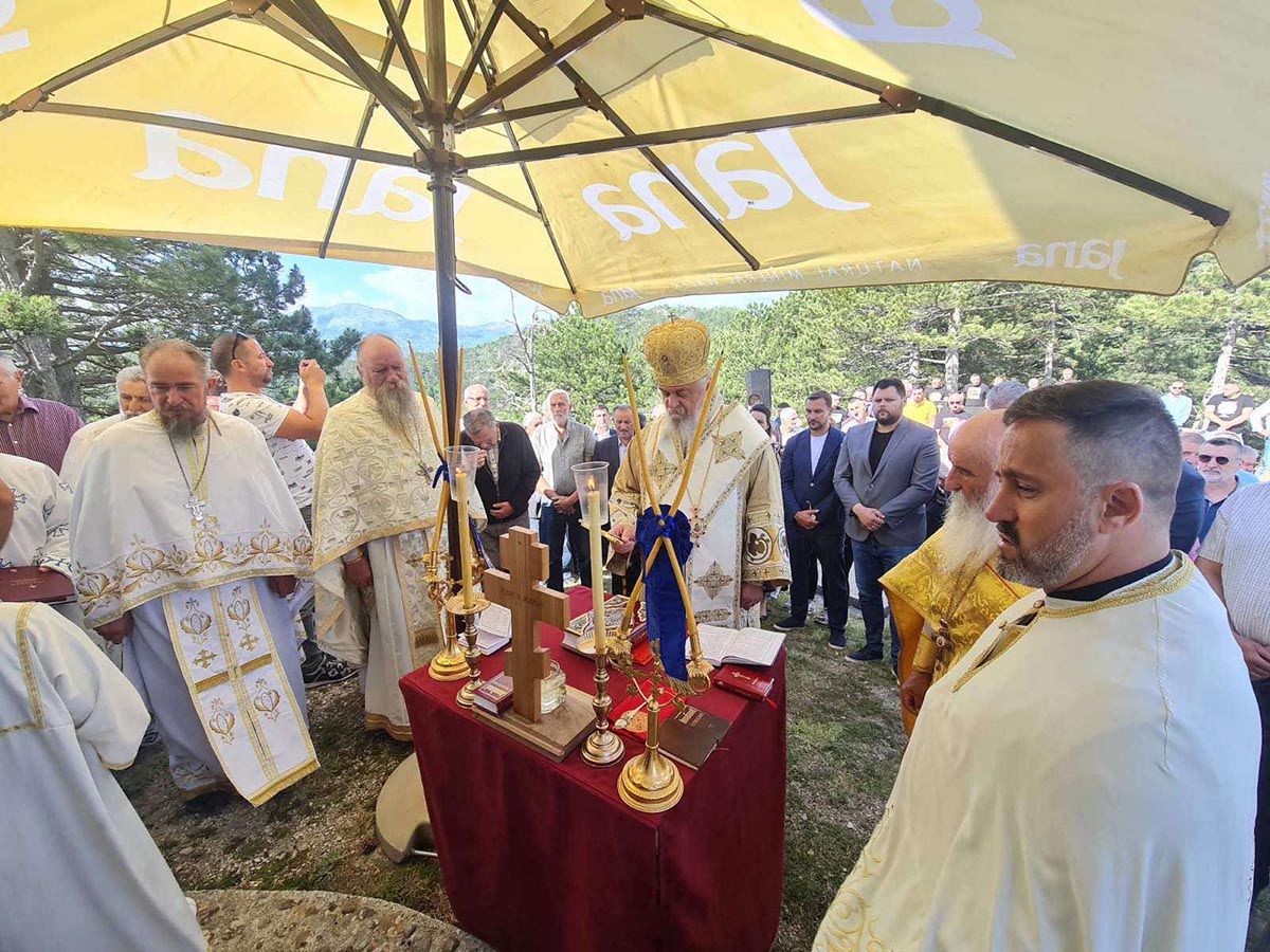 На Граховцу молитвено прослављен празник Вазнесења Господњег