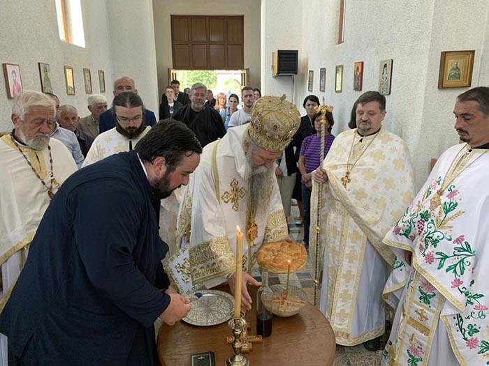 Прослављена петогодишњица освећења храма Светог Евстатија Српског