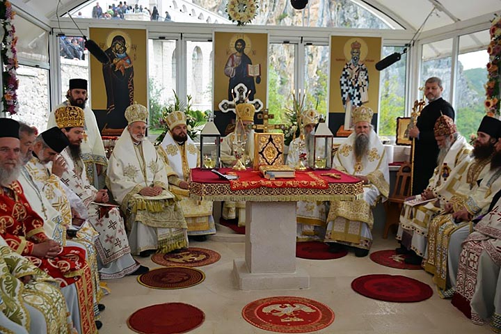 ЧЕСТИТКА ЕПИСКОПА ИСТОЧНОАМЕРИЧКОГ ИРИНЕЈА