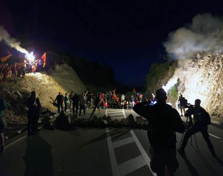 У ГРАД СМО УШЛИ СА ЦВИЈЕЋЕМ