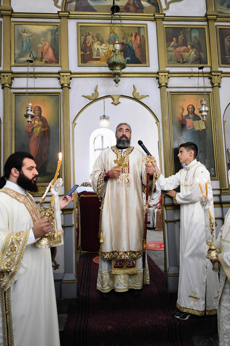 Литургијско сабрање у Андријевици: Митрополит Јоаникије и Епископ Методије служили Литургију, освештали нови звоник и бисту војводи Петру Бојовићу