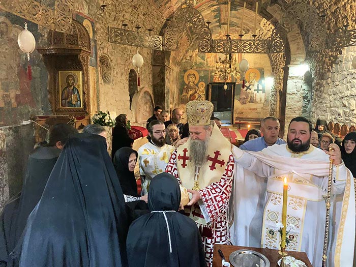 Прослављен новојављени Свети и богоносни Отац наш Пајсије Патријарх Пећки