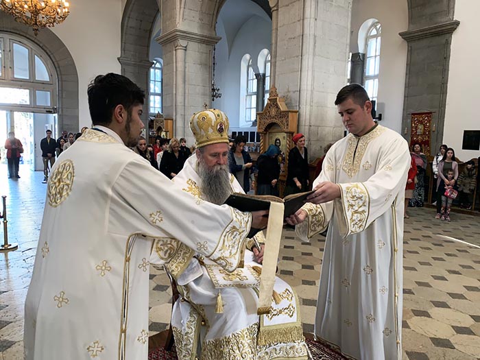 Владика Јоаникије богослужио у Саборној цркви у Никшићу