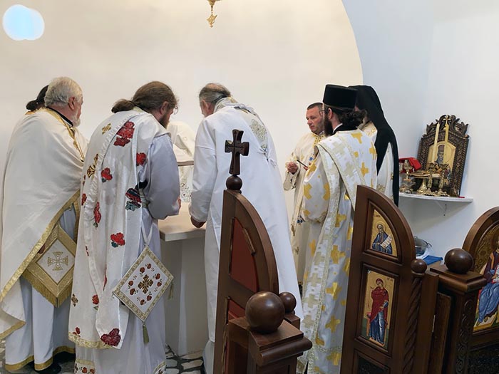 Освећење храма Светог Василија Острошког у Горњем Заостру