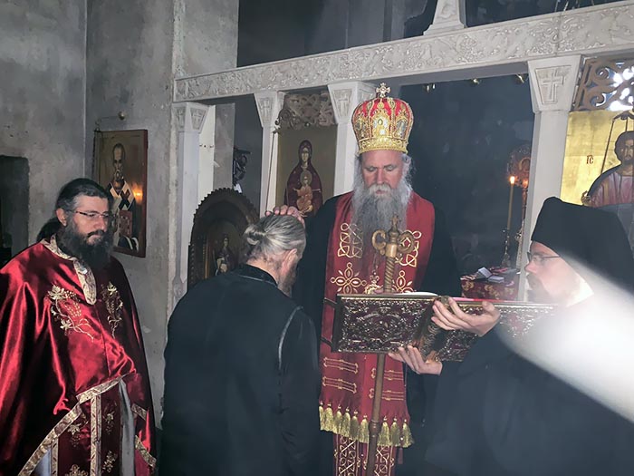 Монах Михаило, сабрат манастира Ђурђеви Ступови рукопроизведен у чин чтеца