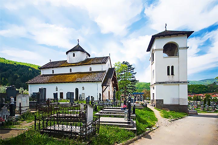 Заупокојена Литургија на Михољске задушнице у храму Светог Николе у Бијелом Пољу