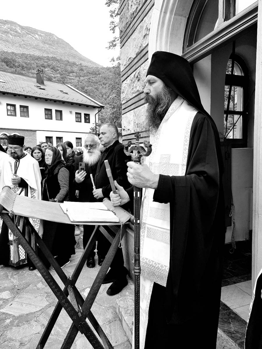 У манастиру Гориоч данас је сахрањена Мати Марта, игуманија ове Свете обитељи