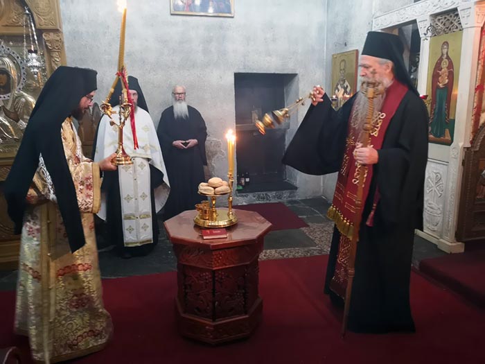 Бденије уочи Аранђеловдана у манастиру Ђурђеви Ступови