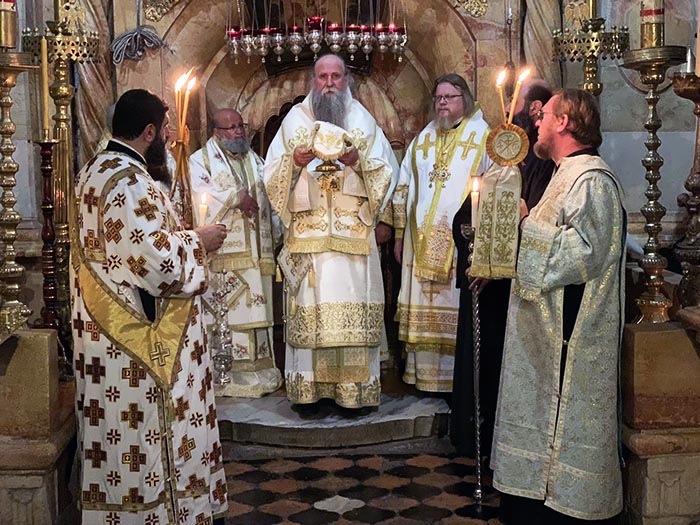 Света Литургија у Храму Васкрсења Христовога у Јерусалиму