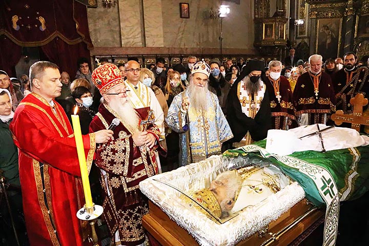 Света Заупокојена Литургија у Београду