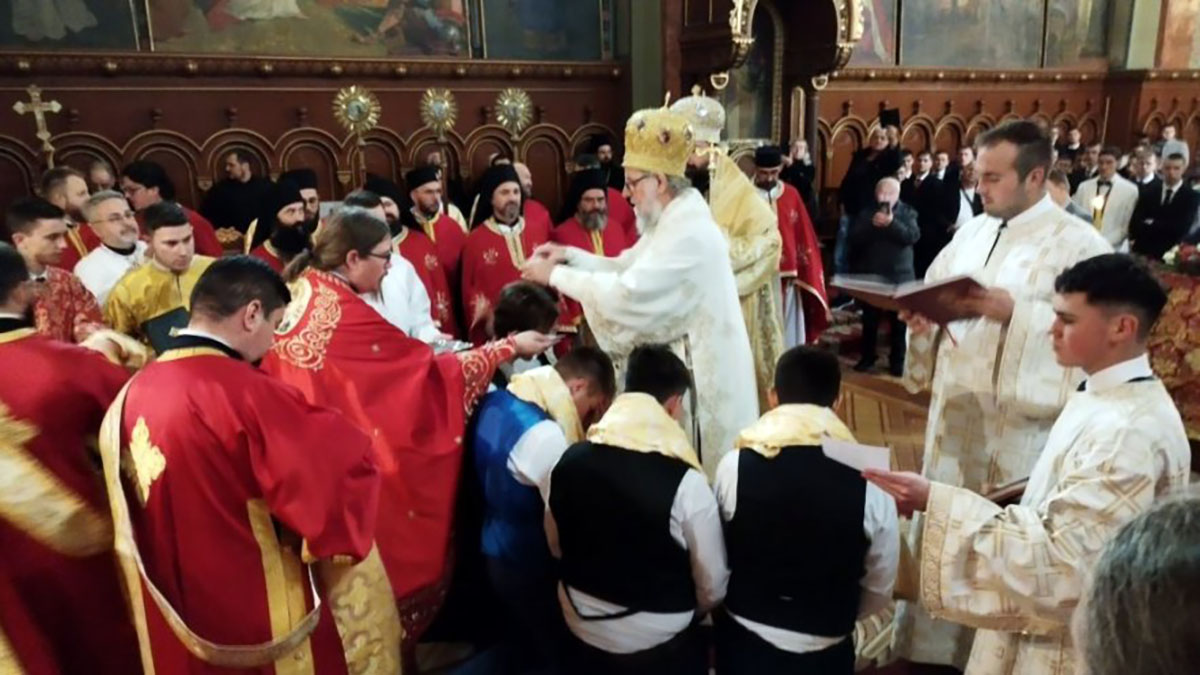 Слава Карловачке богословије