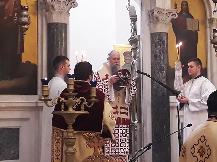 Свети Николај Мирликијски молитвено прослављен у Никшићу