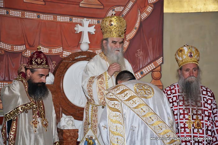 Митрополит Амфилохије на Литургији у саборном храму