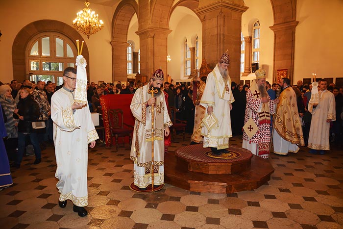 Владика Јоаникије: Острог је тврди бедем свима нама заједно са Светим Василијем Острошким