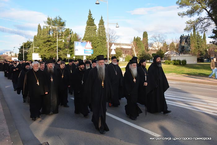 Митрополит Амфилохије пред Скупштином Црне Горе: Нећемо законе који озакоњују безакоње