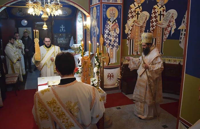 Владика Арсеније: Молимо се за нашу браћу која страдају у Црној Гори!