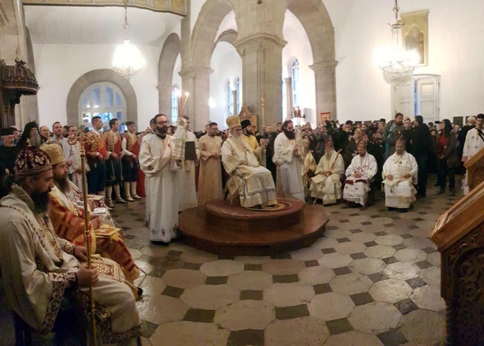 Почео црквено народни-сабор у Никшићу, Литургију служи Митрополит Амфилохије са осам Епископа