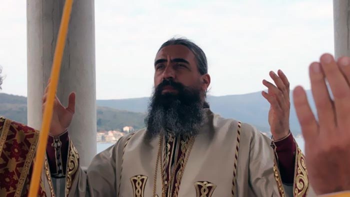 Владика Методије: Не осуђујем полицајце, морамо сачувати мир