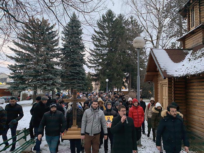 Ђурђеви Ступови: Светиња Божанска, небеска нас оснажује, утврђује у међусобној љубави и чврстој одлуци да бранимо своје светиње