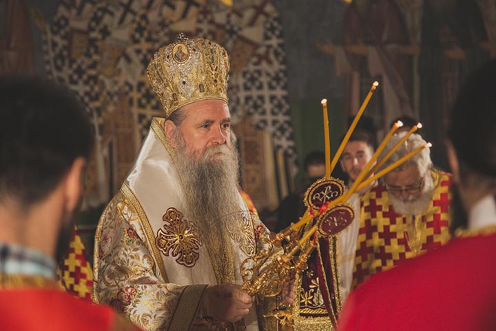 Владика Јоаникије у саборном храму у Подгорици
