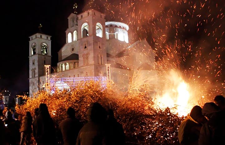 Бадњи дан без уобичајеног програма и масовних окупљања