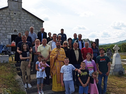 Литургија и црквено-народни сабор у Петровићима