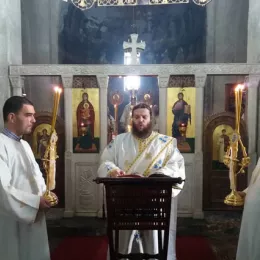 Литургија у манастиру Ђурђеви Ступови
