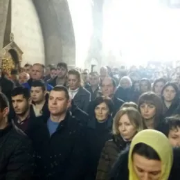 Поноћна Божићна Литургија у манастиру Ђурђеви Ступови