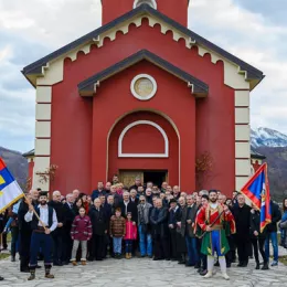 Епископ Јоаникије на Сабор Пресвете Богородице служио Литургију у Мојковцу