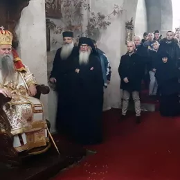 Епископ Јоаникије на Божић служио Литургију у Ђурђевим Ступовима