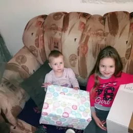 Хуманитарна акција „Дјеца за дјецу“ обрадовала малишане у Епархији будимљанско-никшићкој