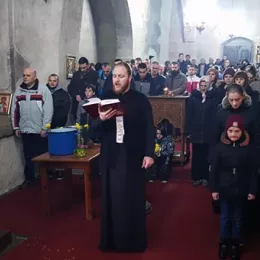 Епископ Јоаникије на Богојављење служио Литургију у Ђурђевим Ступовима