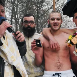 jan-2019-liturgija-i-plivanje-za-casni-krst-u-niksicu