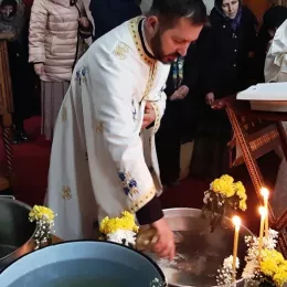 Крстовдан у Ђурђевим ступовима