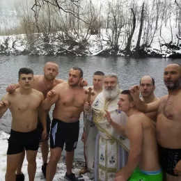 Плав: До крста први Жељко Дашић