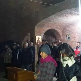 Налагање бадњака и поноћна Литургија у Мурину