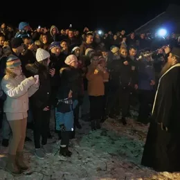 Да се мирбожамо, једни друге загрлимо, опростимо неспоразуме у име Рођења Христовог