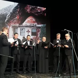 Творац симфоније између Цркве и државе