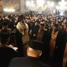 У Новом Саду служен Mолебни канон Пресветој Богородици ради подршке одбрани правâ Српске Православне Цркве у Црној Гори