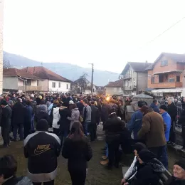 Нa Литију до Бијелог Поља пјешачили из Шанчева: „Носимо мир и боримо се против безаконог закона“